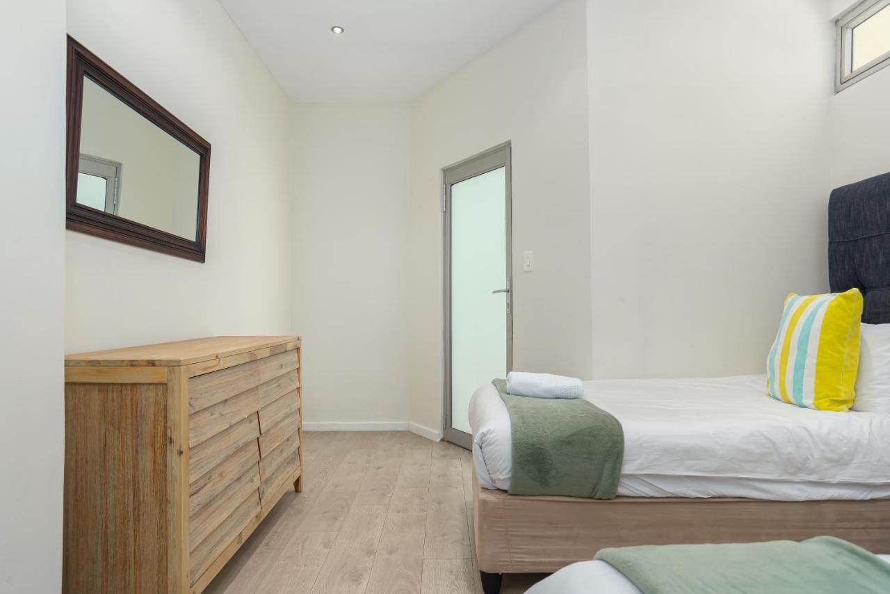 Four Seasons Apartments Κέιπ Τάουν Εξωτερικό φωτογραφία